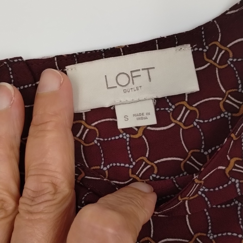 LOFT Blouse Size Small Chain Geometric Circle Print Long Sleeve Maroon - Picture 9 of 11
